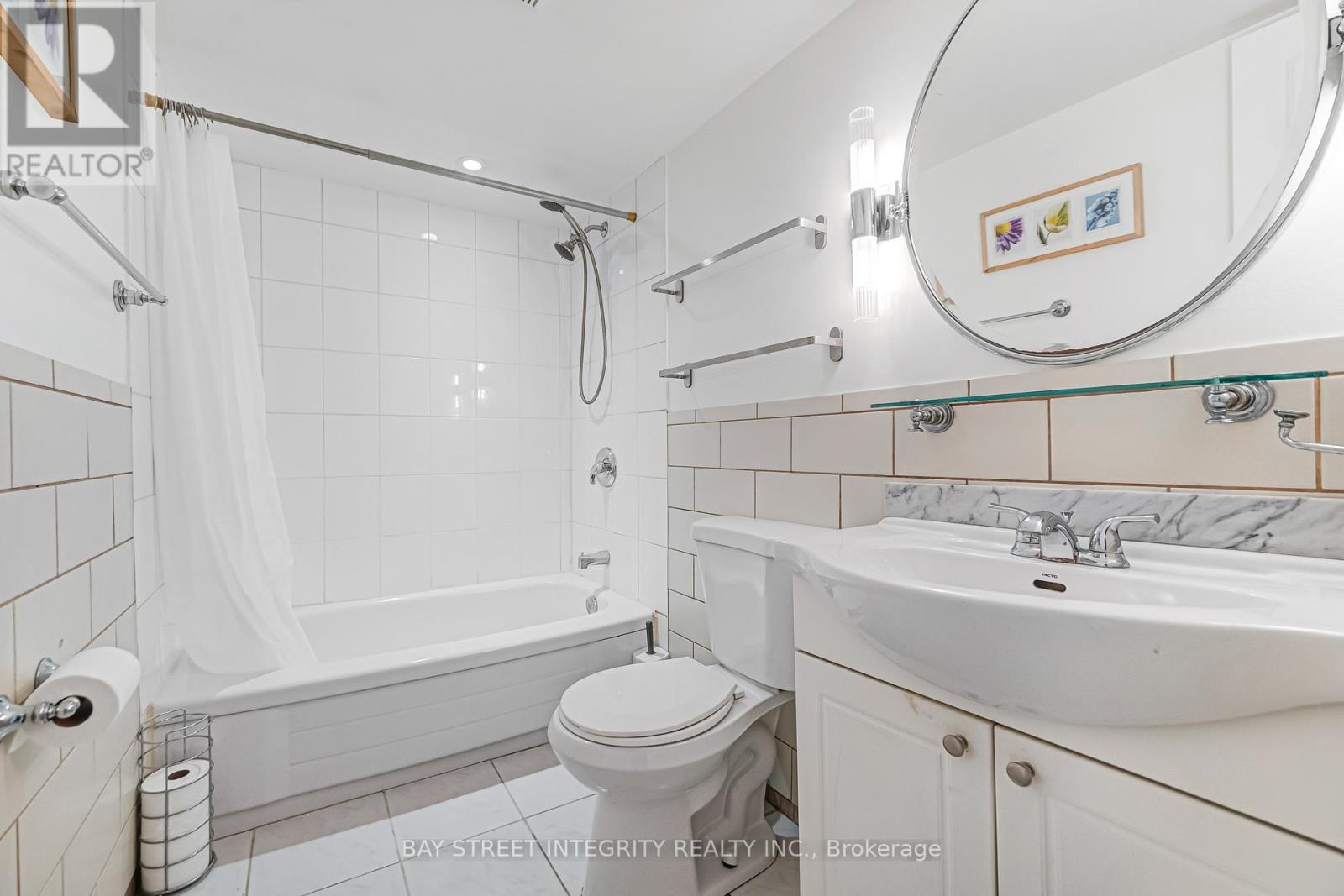 20 Elsa Vine Way, Toronto, Ontario  M2J 4H9 - Photo 40 - C12971456