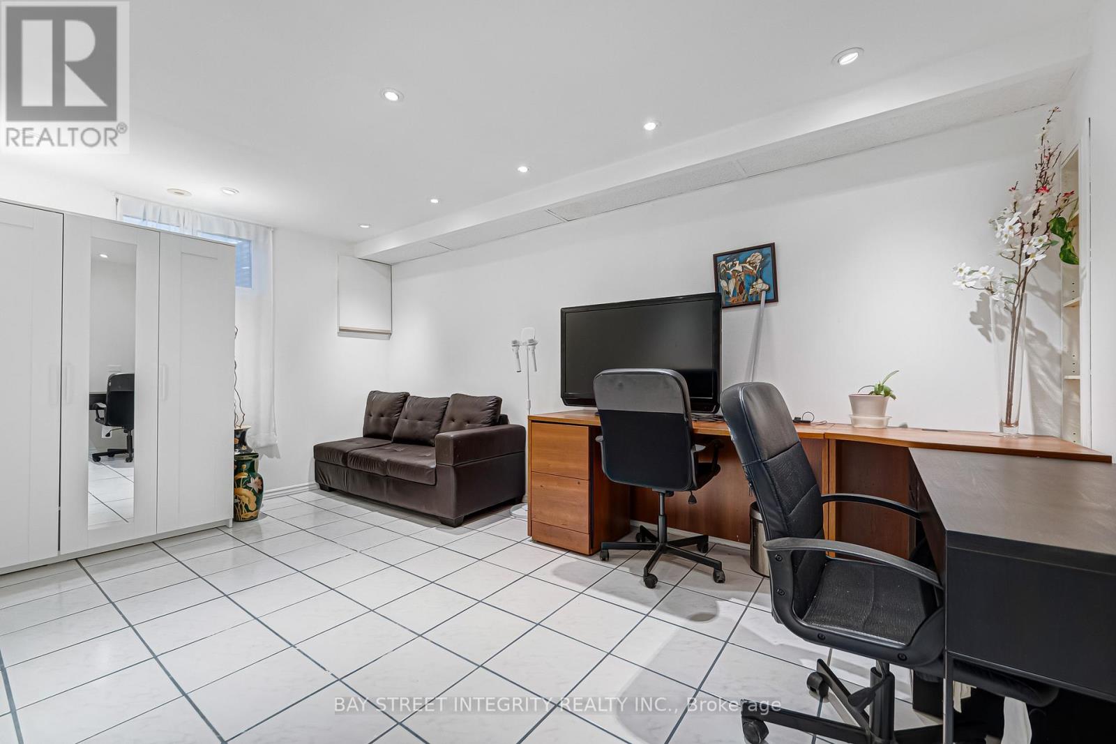 20 Elsa Vine Way, Toronto, Ontario  M2J 4H9 - Photo 38 - C12971456