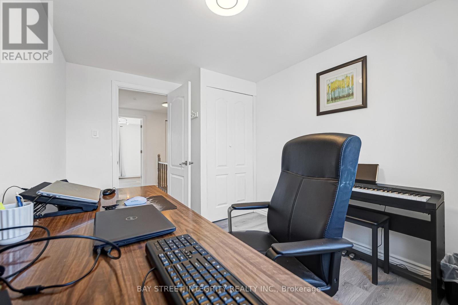 20 Elsa Vine Way, Toronto, Ontario  M2J 4H9 - Photo 35 - C12971456