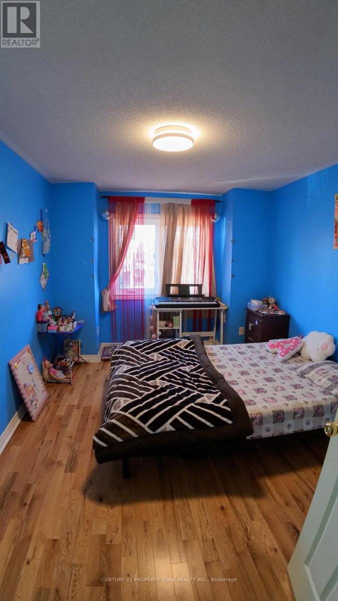 3822 Spicewood Way, Mississauga, Ontario  L5N 7W7 - Photo 22 - W12972466