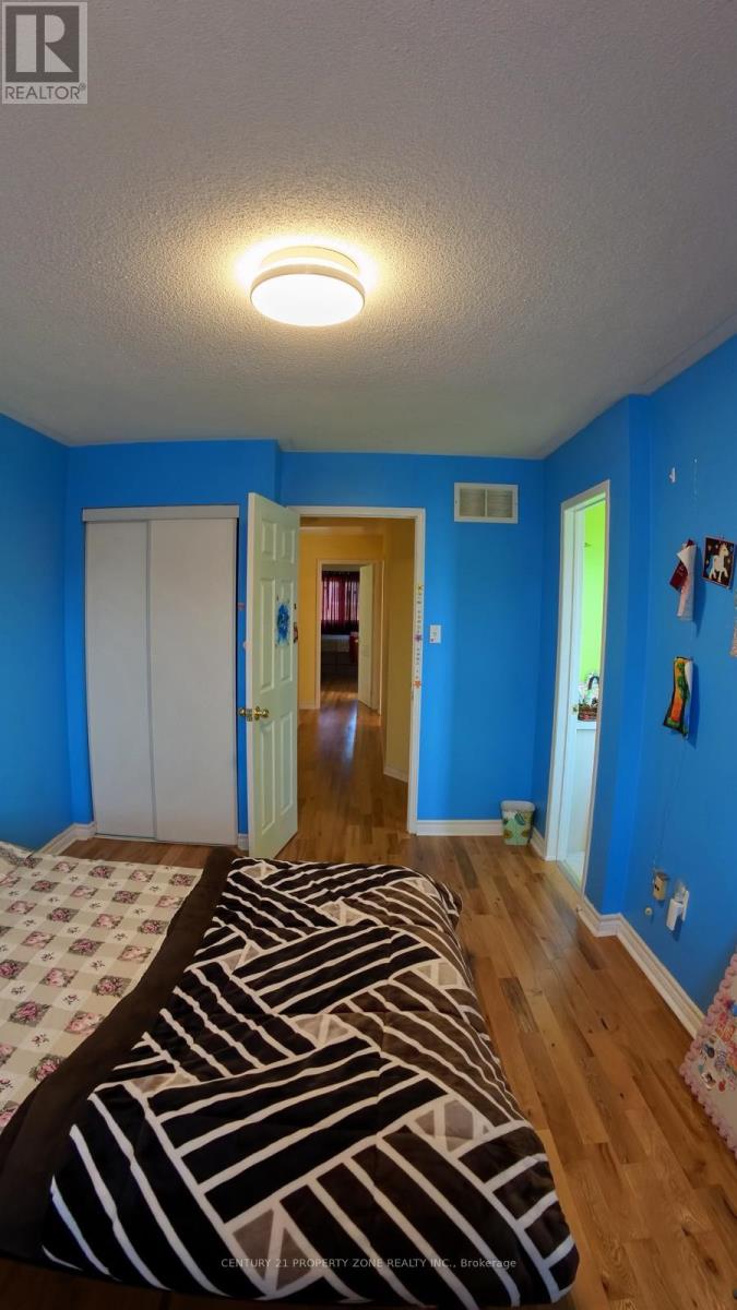 3822 Spicewood Way, Mississauga, Ontario  L5N 7W7 - Photo 23 - W12972466