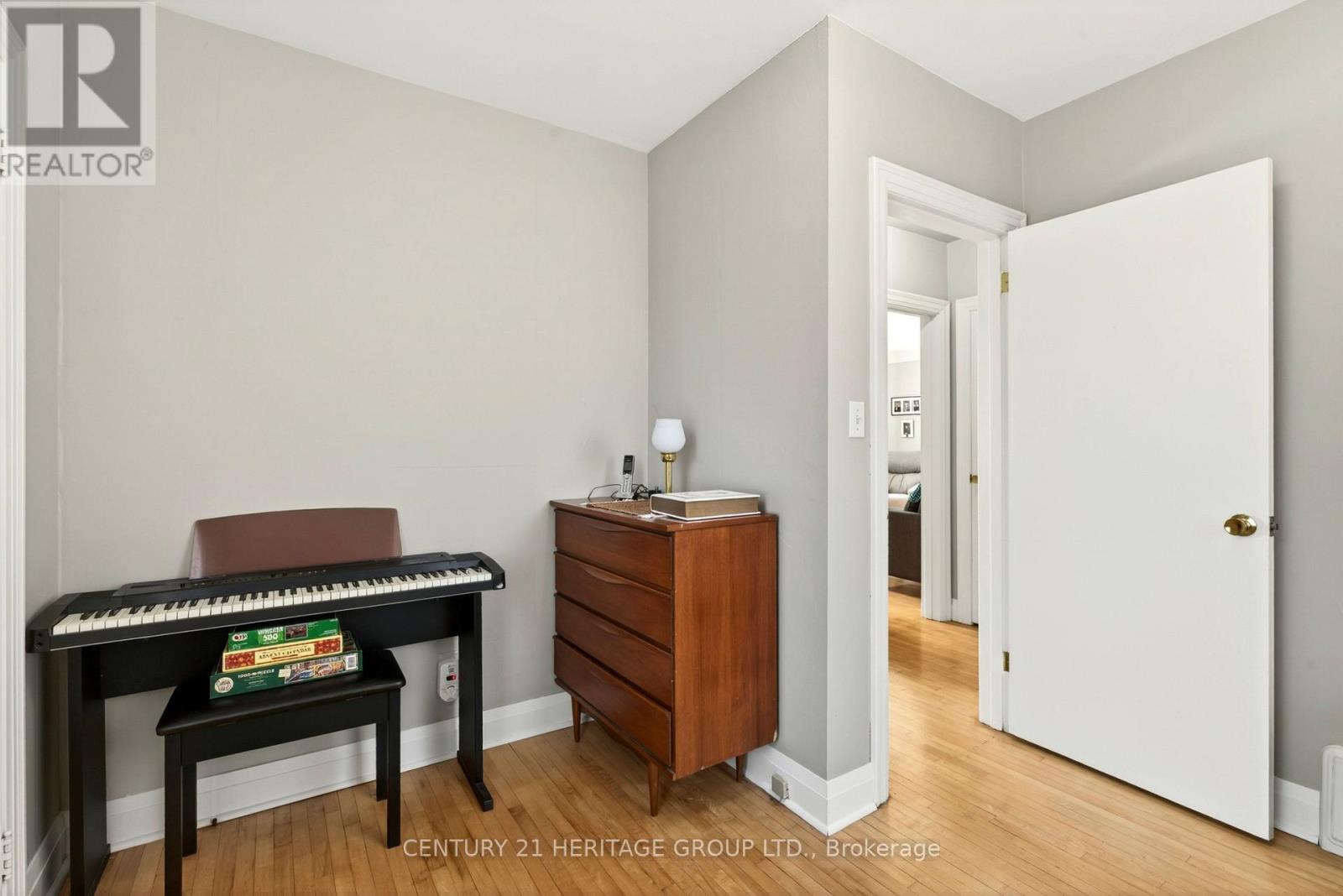 944 Garth Street, Hamilton, Ontario  L9C 4L2 - Photo 23 - X12940764