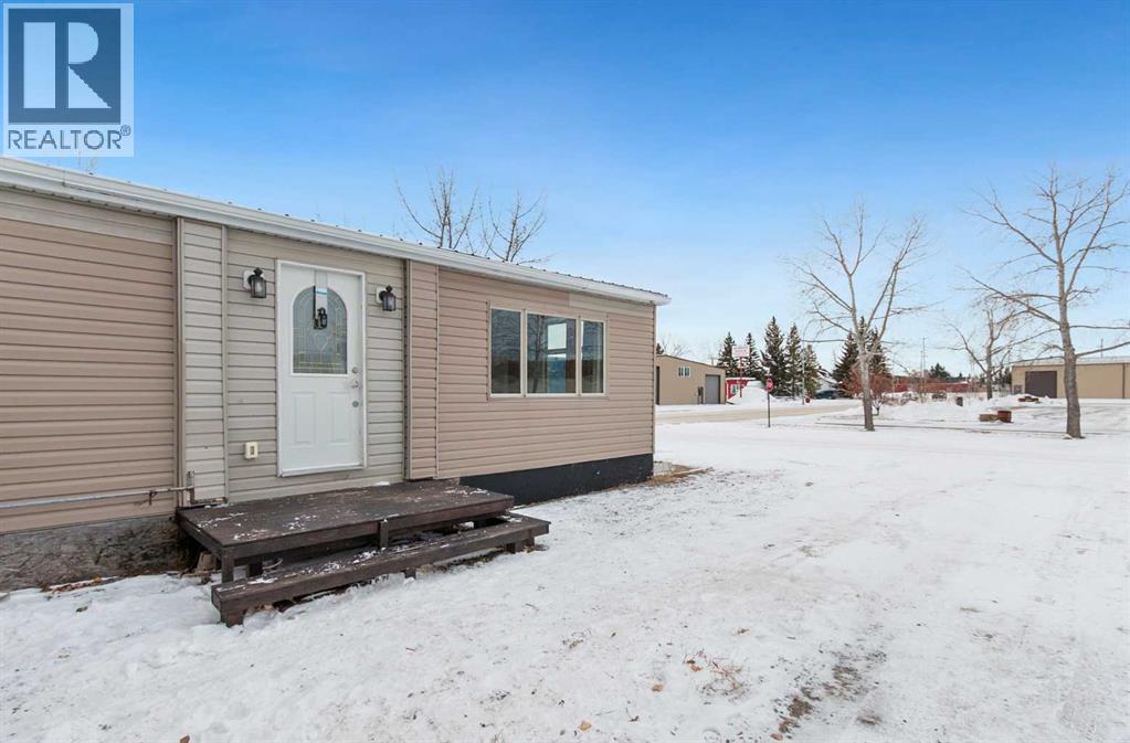 1 Park Avenue, Carstairs, Alberta  T0M 0N0 - Photo 19 - A2299860