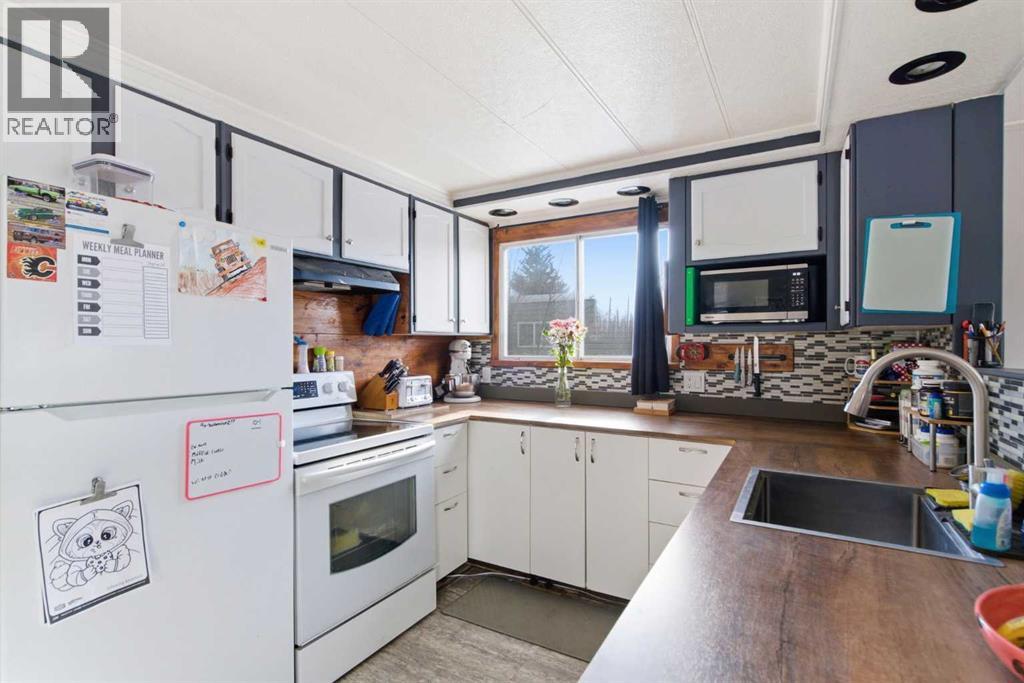 124, 3223 83 Street Nw, Calgary, Alberta  T3B 5N1 - Photo 2 - A2290826