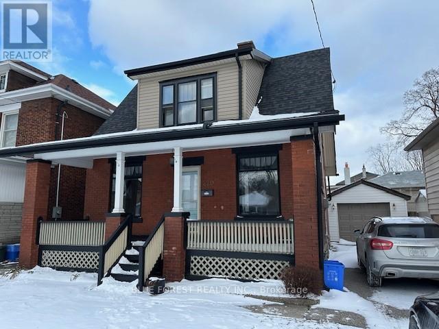 220 Waterloo Street, London East, Ontario  N6B 2N3 - Photo 1 - X12973964