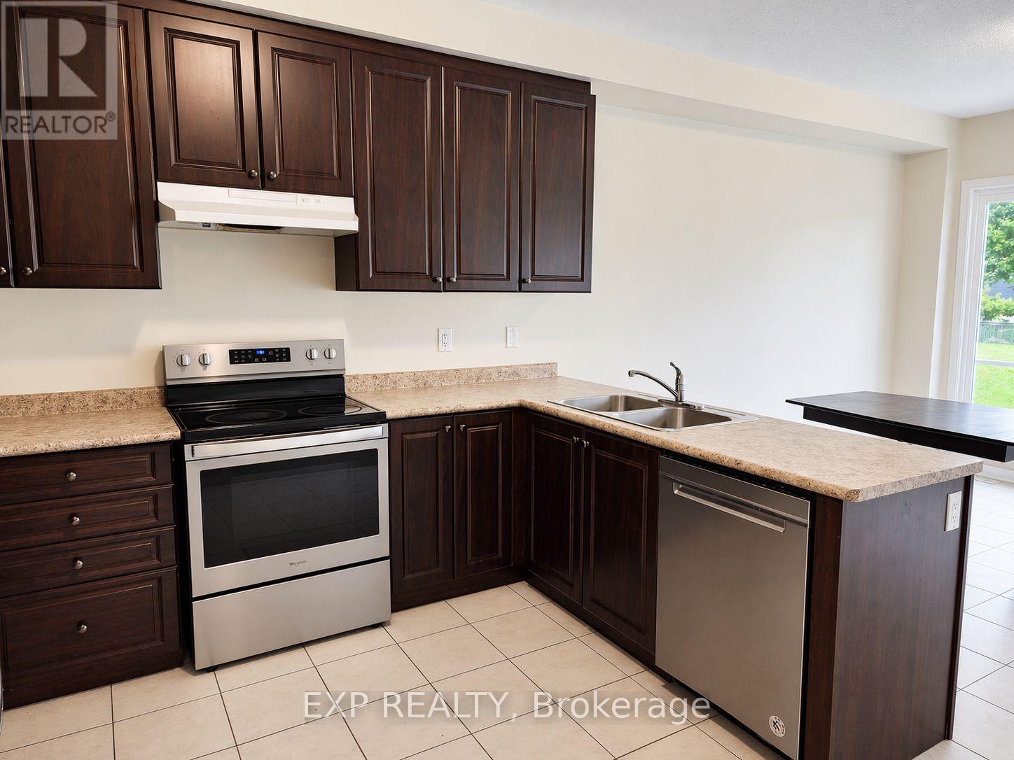 34 Palace Street, Thorold, Ontario  L2V 0J7 - Photo 7 - X12973990