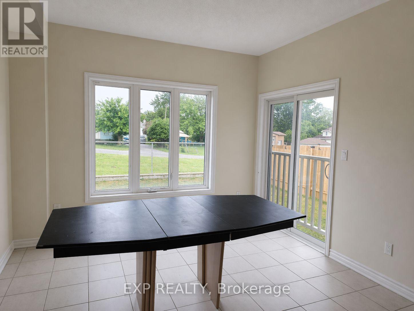 34 Palace Street, Thorold, Ontario  L2V 0J7 - Photo 8 - X12973990