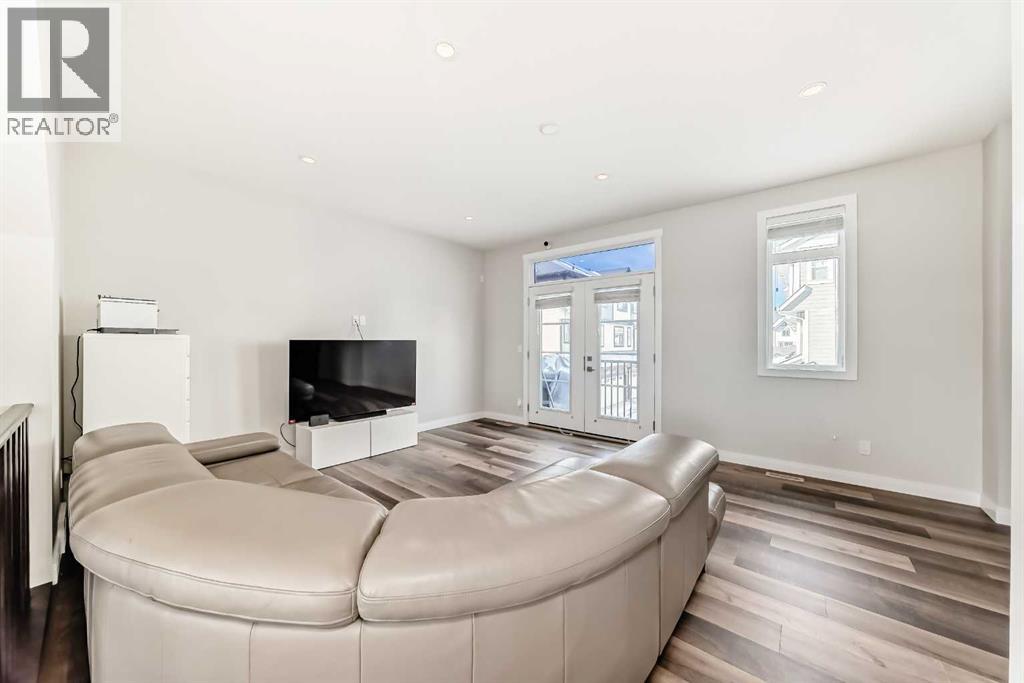 833 85 Street Sw, Calgary, Alberta  T3H 1Y1 - Photo 4 - A2293978