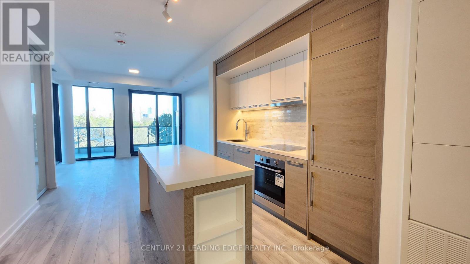 302 - 29 Green Trail Court, Toronto, Ontario  M3C 3S2 - Photo 4 - C12973926