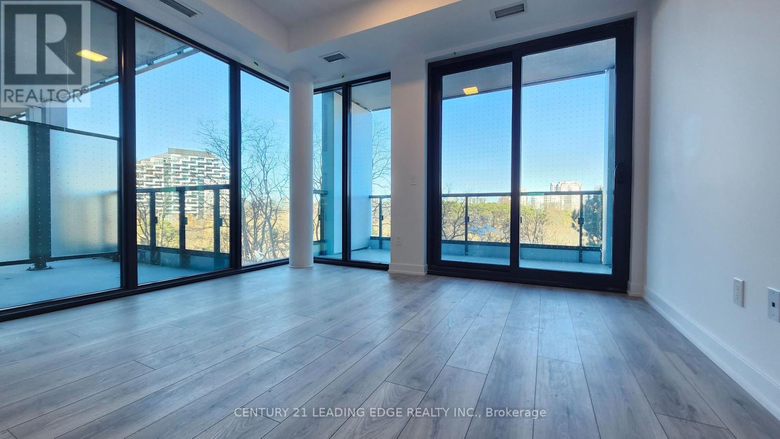 302 - 29 Green Trail Court, Toronto, Ontario  M3C 3S2 - Photo 6 - C12973926