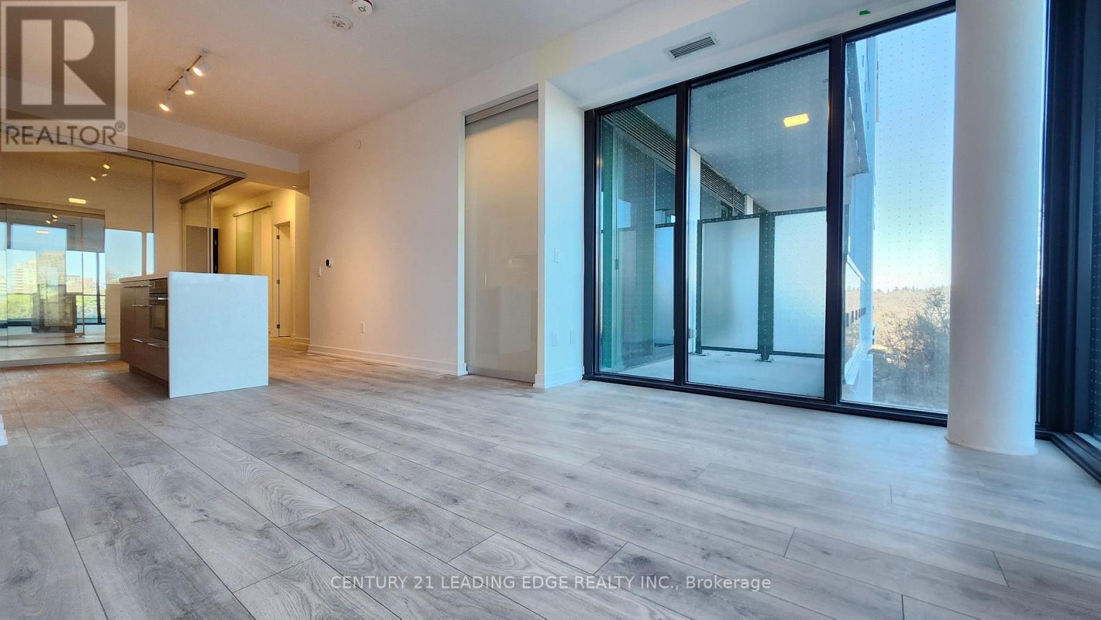 302 - 29 Green Trail Court, Toronto, Ontario  M3C 3S2 - Photo 7 - C12973926