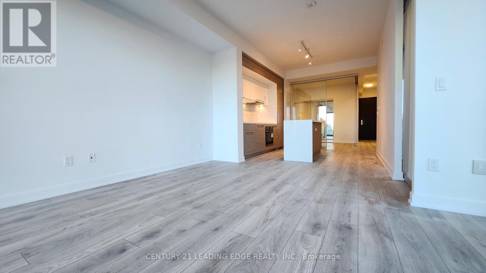 302 - 29 Green Trail Court, Toronto, Ontario  M3C 3S2 - Photo 8 - C12973926