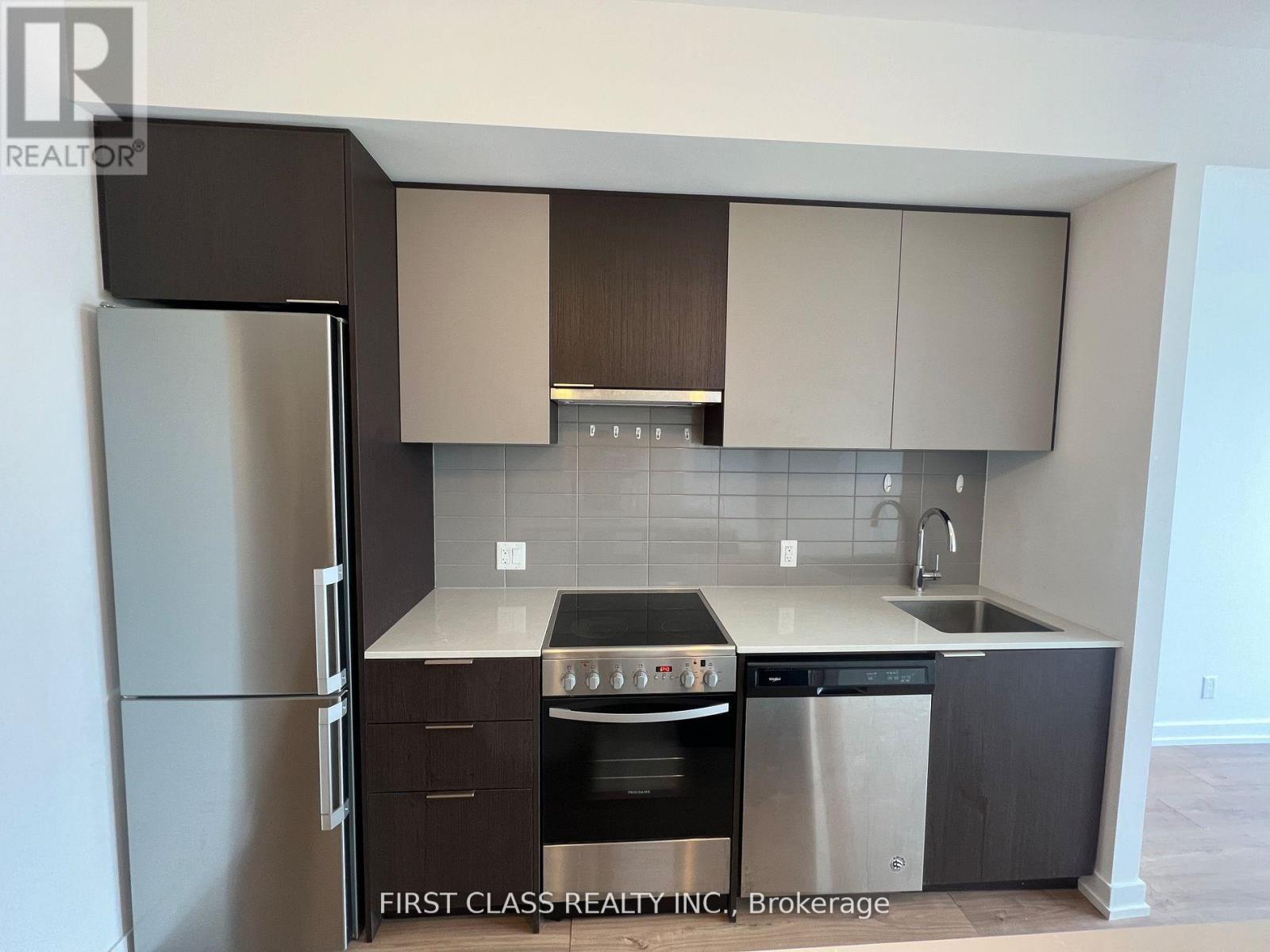 2405 - 203 College Street, Toronto, Ontario  M5T 0C8 - Photo 4 - C12973982