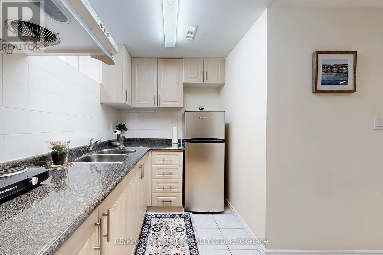 55 Lesgay Crescent, Toronto, Ontario  M2J 2J2 - Photo 28 - C12973986