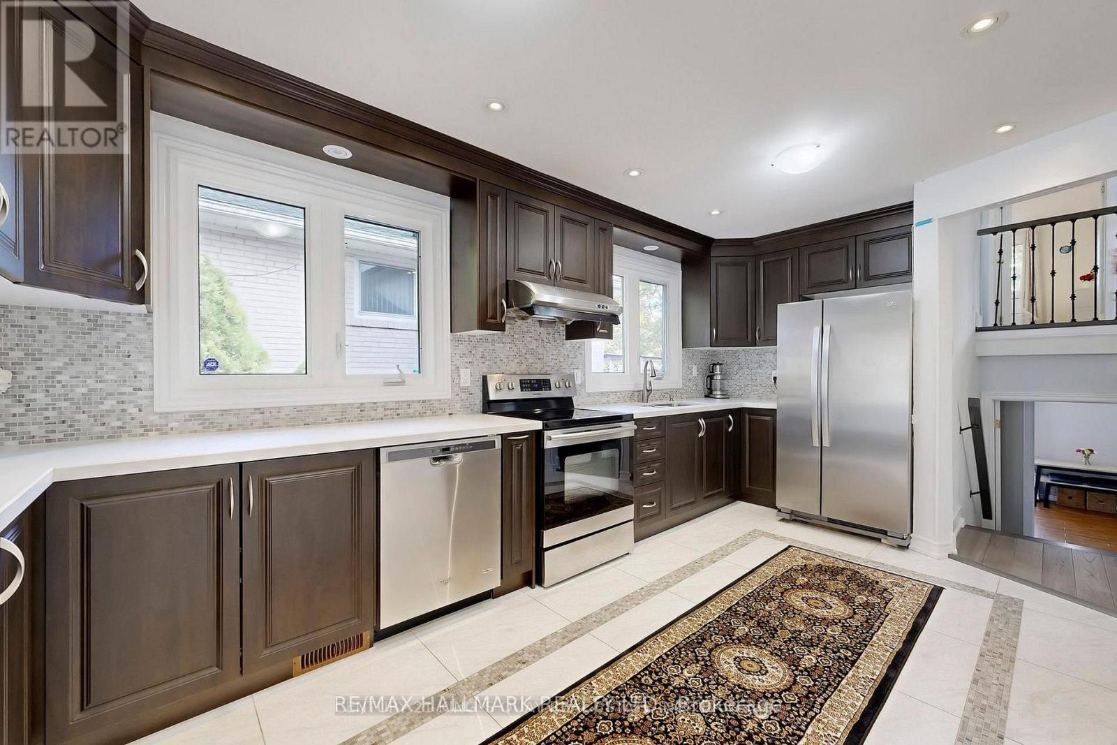 55 Lesgay Crescent, Toronto, Ontario  M2J 2J2 - Photo 7 - C12973986