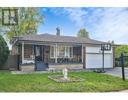 55 LESGAY CRESCENT, Toronto, Ontario