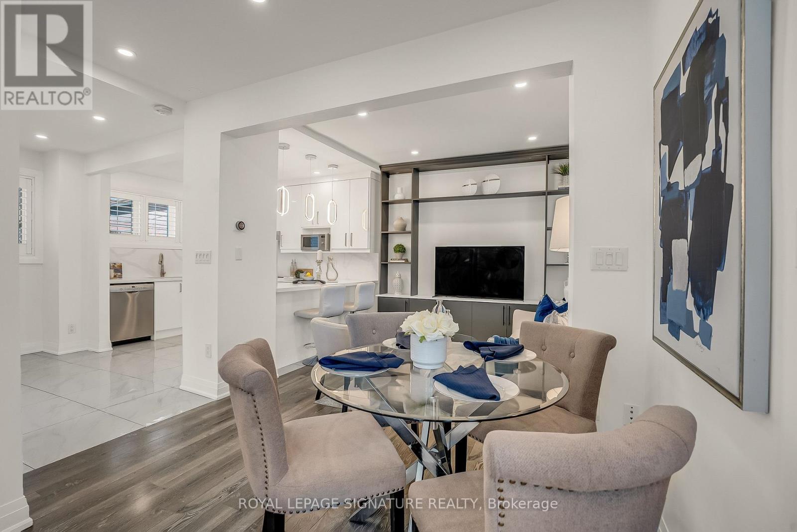 70 Clovelly Avenue, Toronto, Ontario  M6C 1Y3 - Photo 4 - C12973988