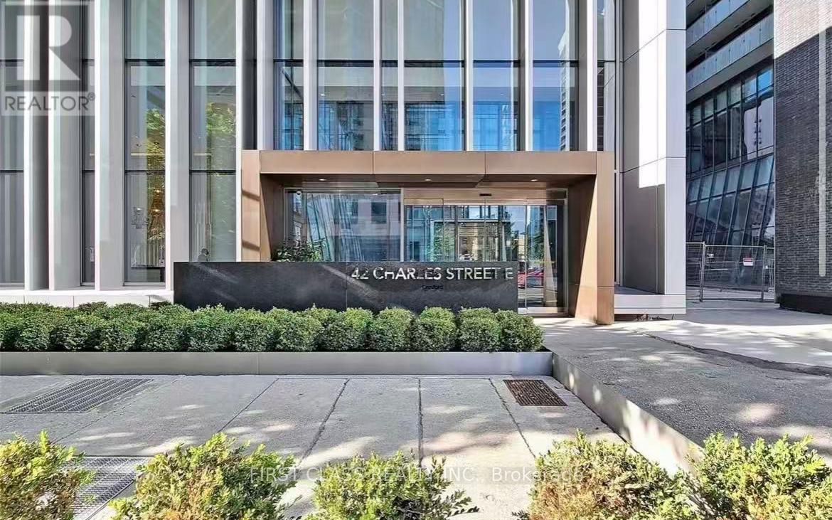 1303 - 42 CHARLES STREET, Toronto, Ontario