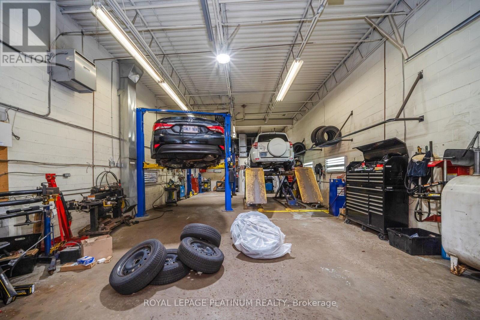 Unit 10 - 85 Rosedale Avenue W, Brampton, Ontario  L6X 4H5 - Photo 2 - W12973118