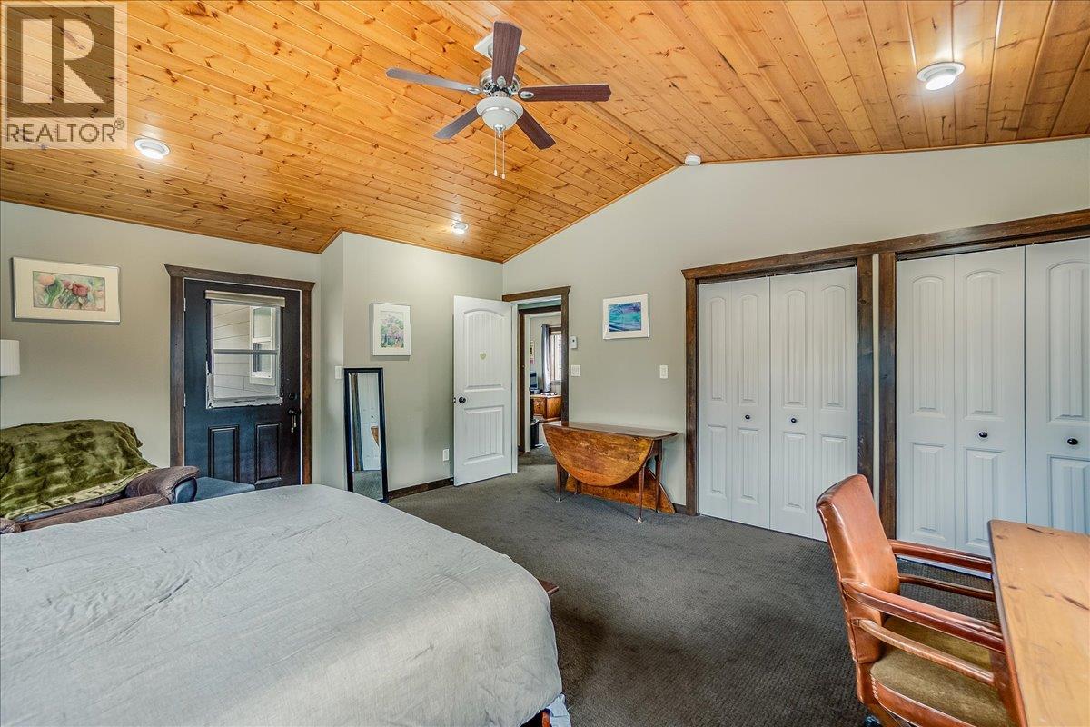 704 Fell Street, Nelson, British Columbia  V1l 3M9 - Photo 25 - 10382311