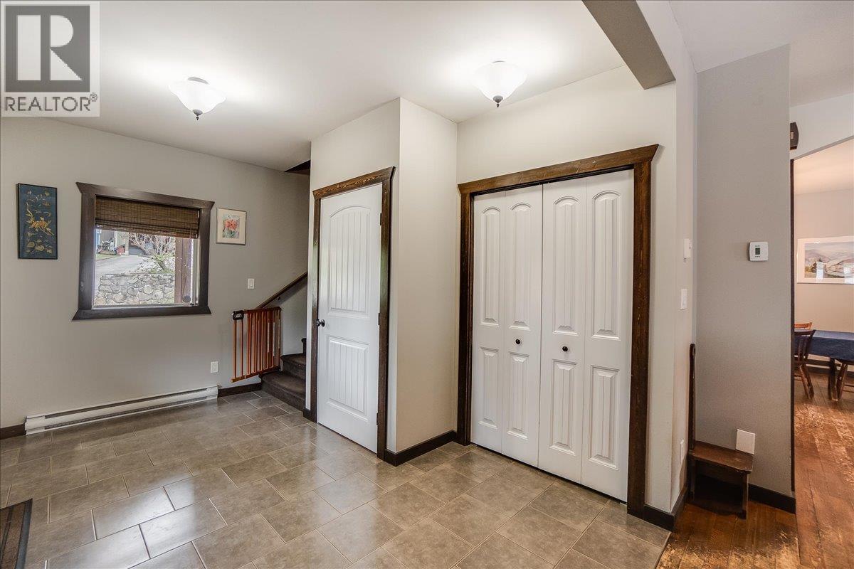 704 Fell Street, Nelson, British Columbia  V1l 3M9 - Photo 10 - 10382311