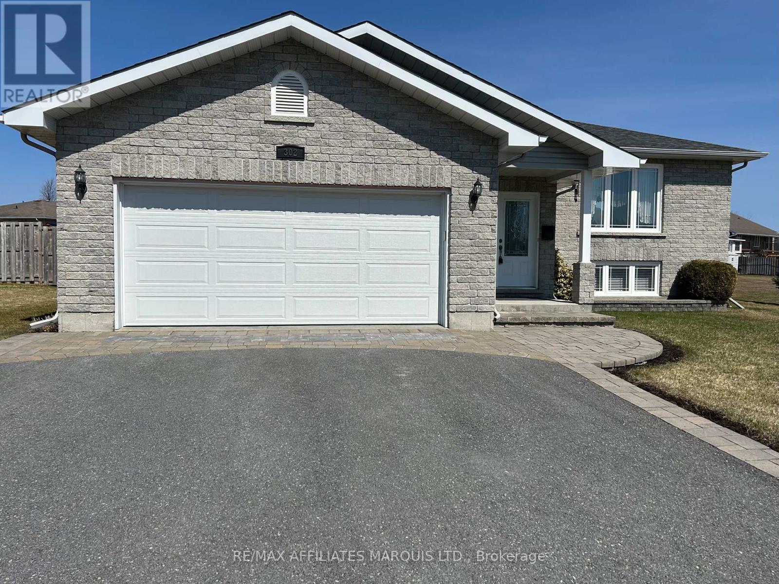 302 EMMA AVENUE, Cornwall, Ontario