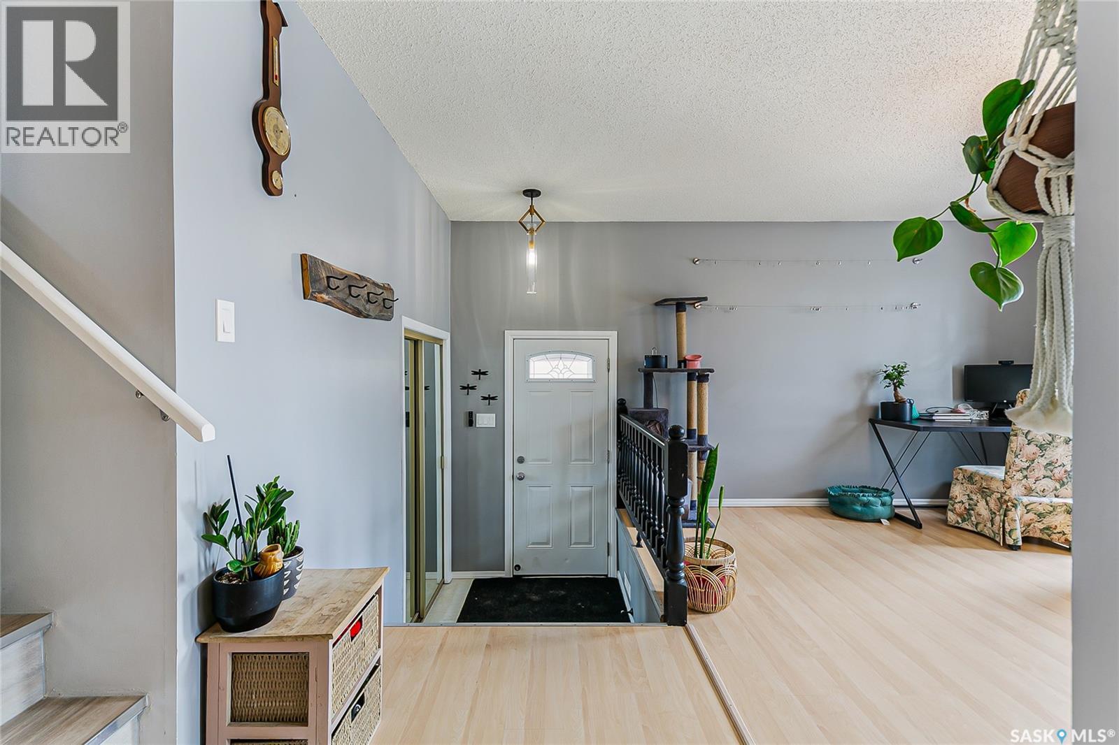 7354 Blakeney Drive, Regina, Saskatchewan  S4X 2M5 - Photo 2 - SK032342