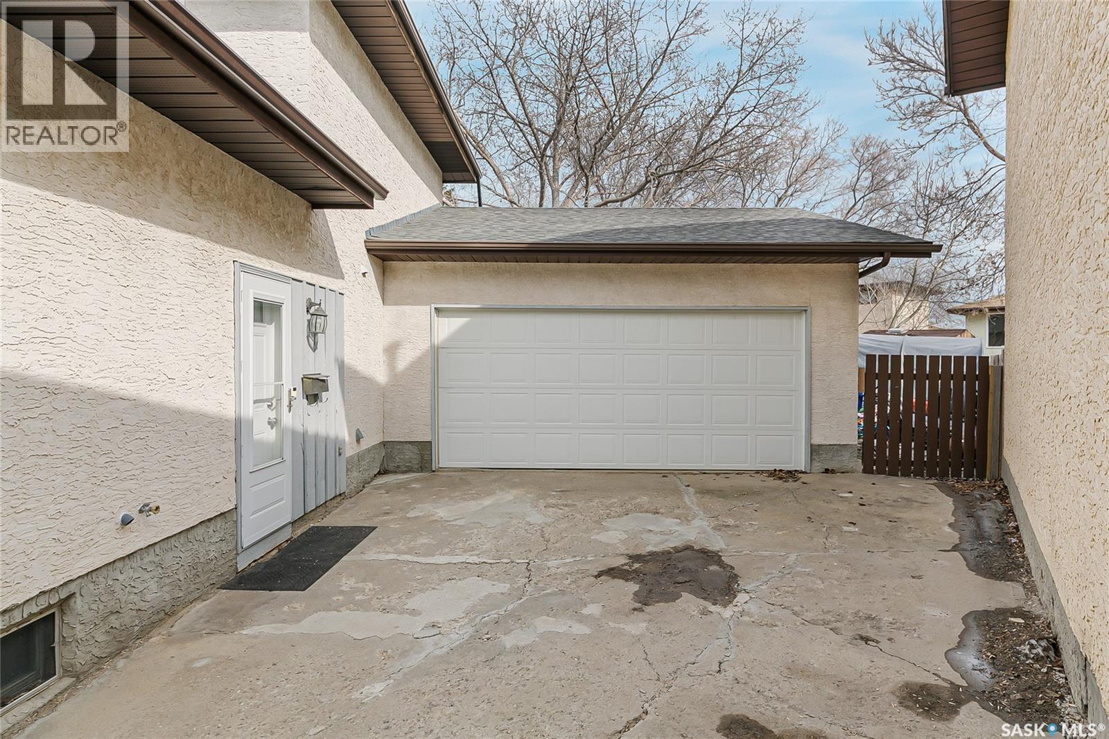 7354 Blakeney Drive, Regina, Saskatchewan  S4X 2M5 - Photo 38 - SK032342