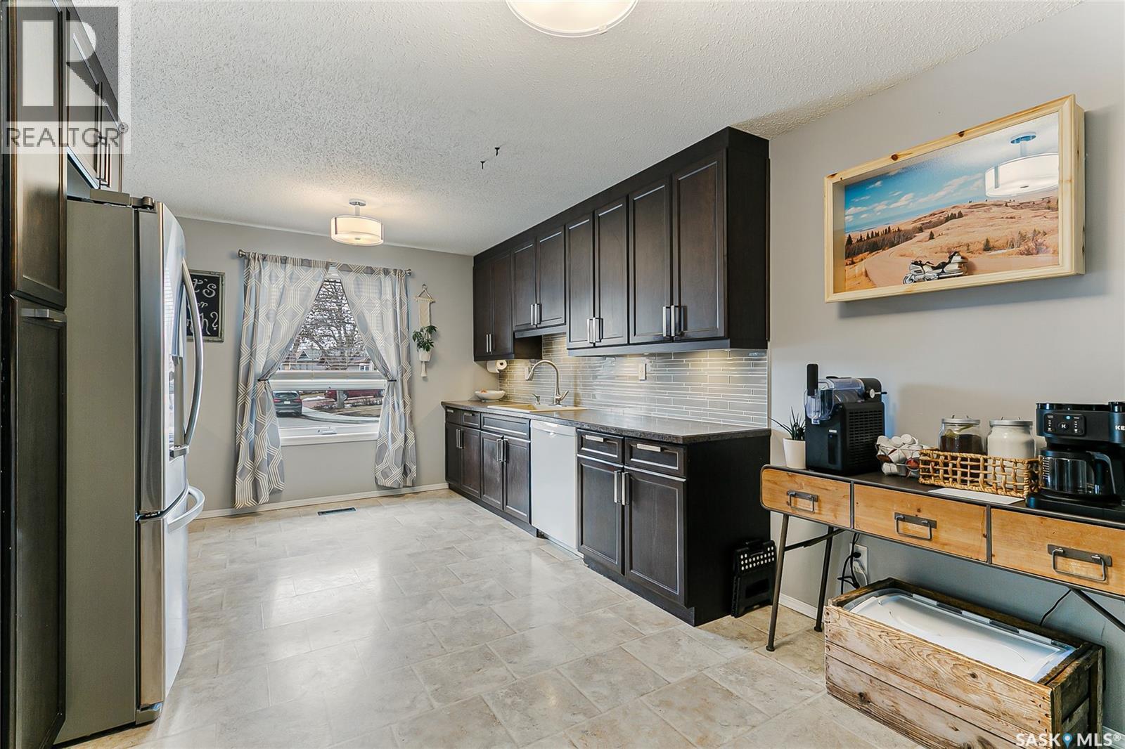 7354 Blakeney Drive, Regina, Saskatchewan  S4X 2M5 - Photo 7 - SK032342