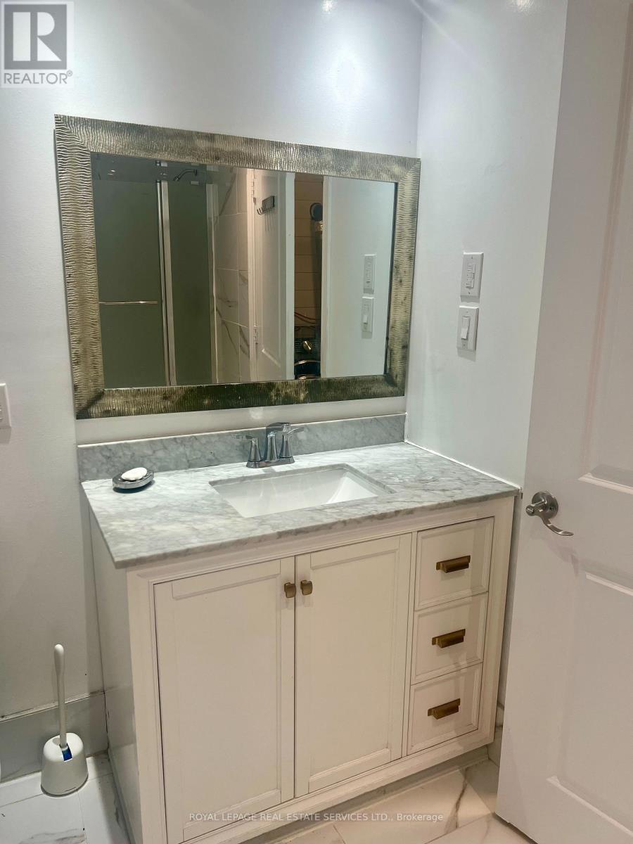 Bsmnt - 569 Valley Drive, Oakville, Ontario  L6L 4L9 - Photo 3 - W12973942