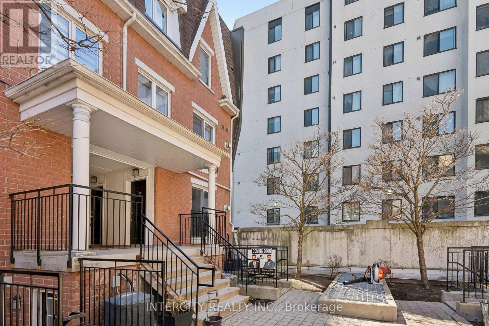 741 - 10 LAIDLAW STREET, Toronto, Ontario