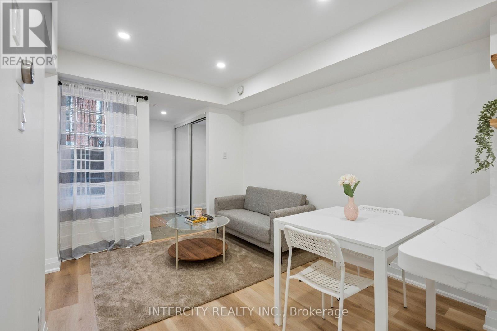 741 - 10 Laidlaw Street, Toronto, Ontario  M6K 1X2 - Photo 11 - W12973958