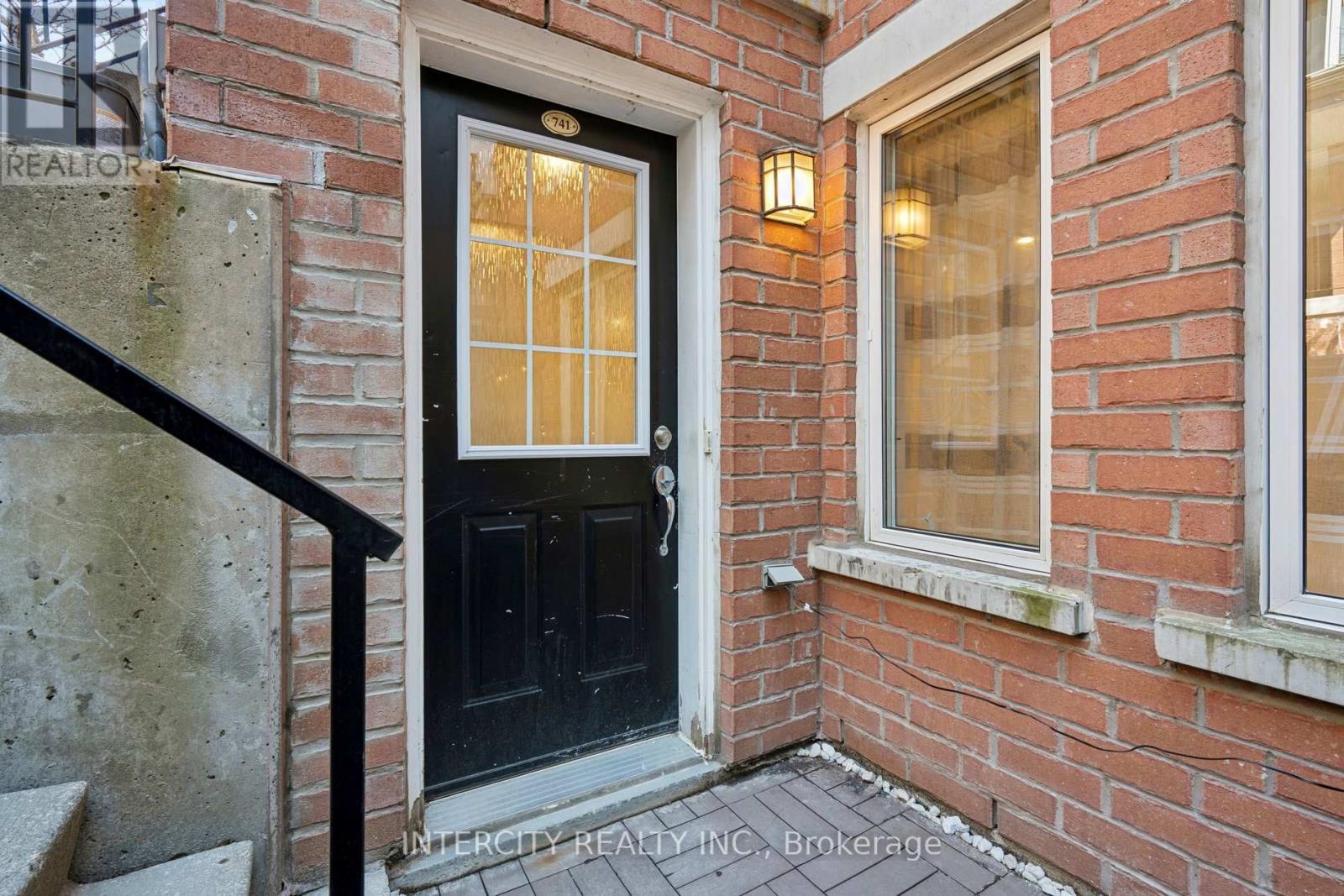 741 - 10 Laidlaw Street, Toronto, Ontario  M6K 1X2 - Photo 3 - W12973958