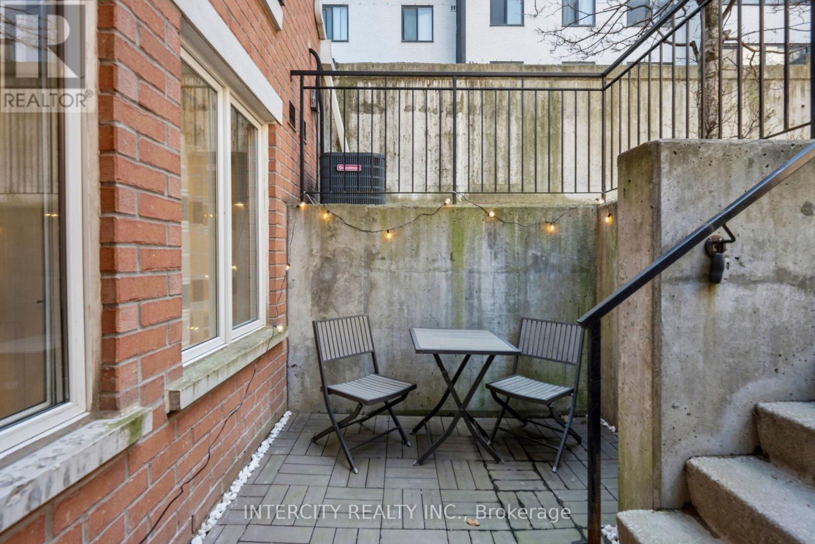 741 - 10 Laidlaw Street, Toronto, Ontario  M6K 1X2 - Photo 4 - W12973958