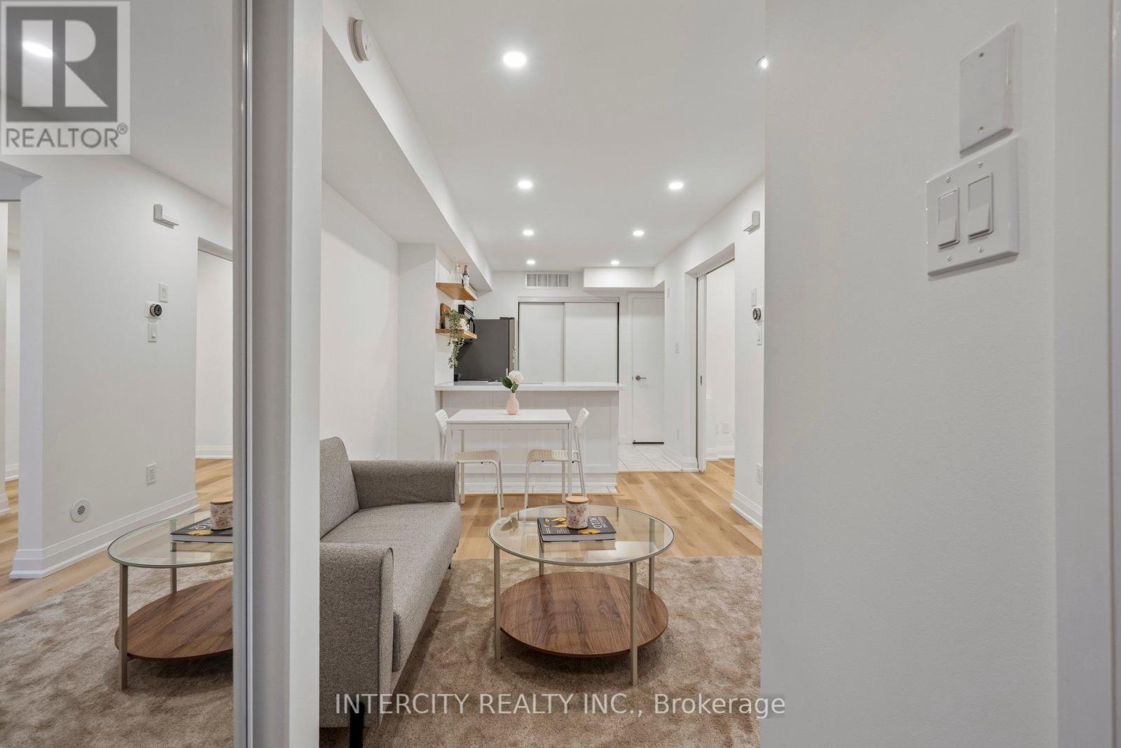 741 - 10 Laidlaw Street, Toronto, Ontario  M6K 1X2 - Photo 8 - W12973958