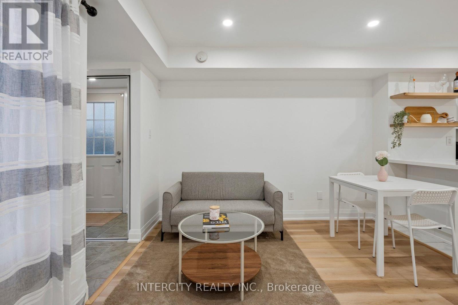 741 - 10 Laidlaw Street, Toronto, Ontario  M6K 1X2 - Photo 9 - W12973958