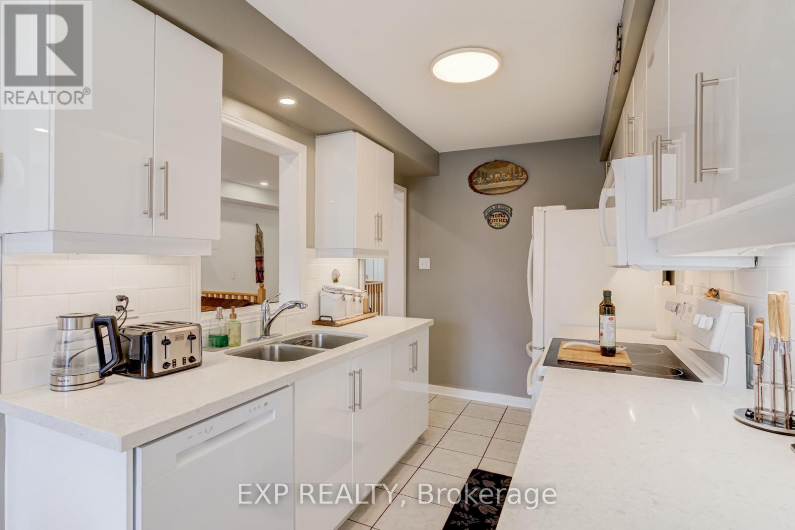 88 - 770 Othello Court, Mississauga, Ontario  L5W 1Y3 - Photo 13 - W12973970