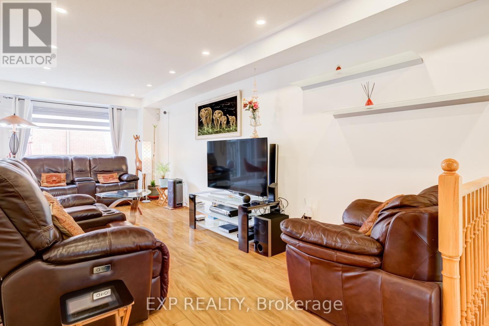 88 - 770 Othello Court, Mississauga, Ontario  L5W 1Y3 - Photo 5 - W12973970