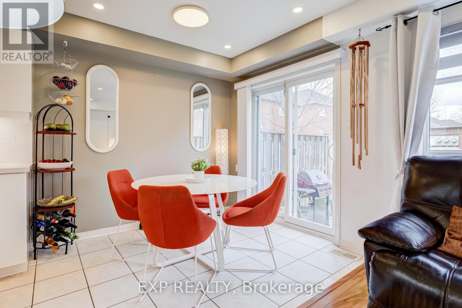 88 - 770 Othello Court, Mississauga, Ontario  L5W 1Y3 - Photo 8 - W12973970