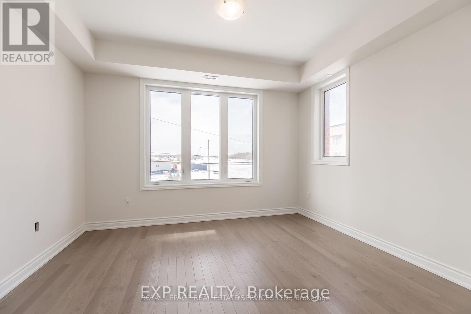 Unit 2 - 3289 Sixth Line, Oakville, Ontario  L6H 0Z6 - Photo 5 - W12974000