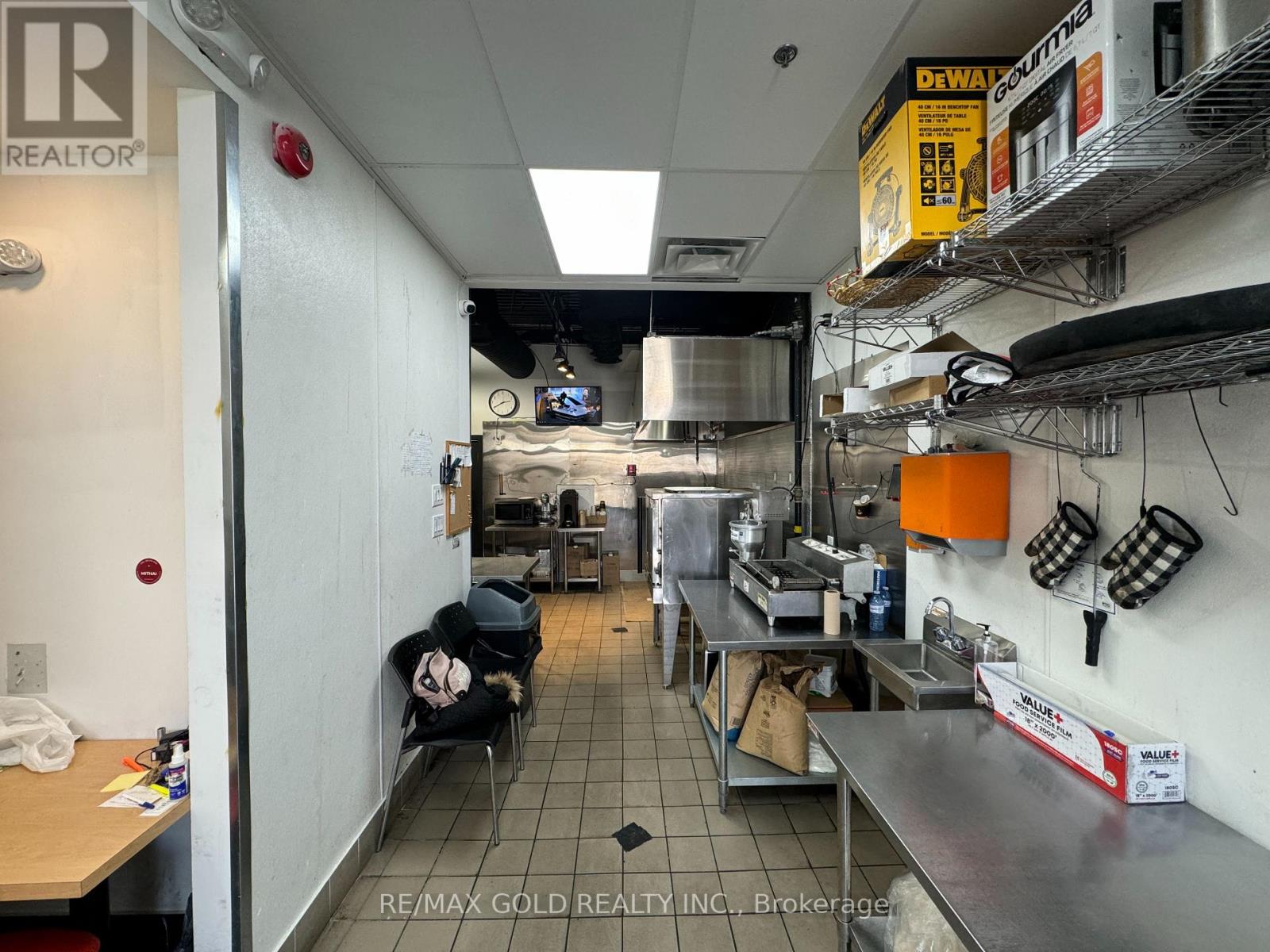 40b - 3910 Eglinton Avenue W, Mississauga, Ontario  L5M 2R9 - Photo 6 - W12974006