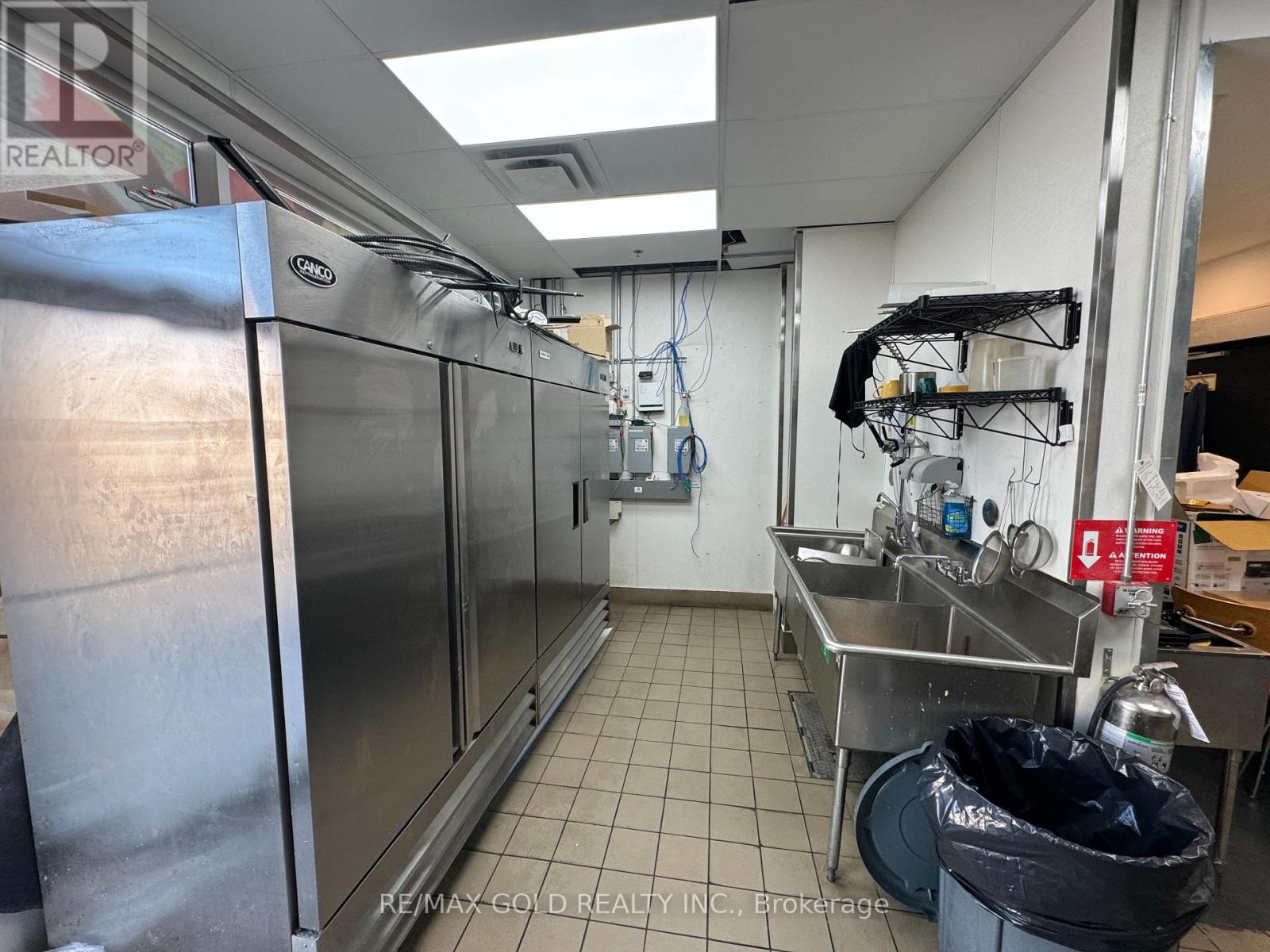 40b - 3910 Eglinton Avenue W, Mississauga, Ontario  L5M 2R9 - Photo 7 - W12974006