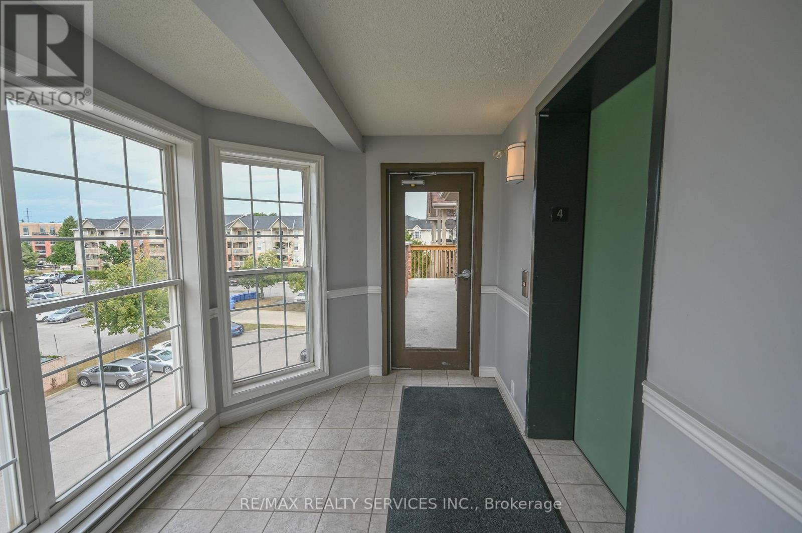 412 - 4005 Kilmer Drive, Burlington, Ontario  L7M 4M2 - Photo 6 - W12974008