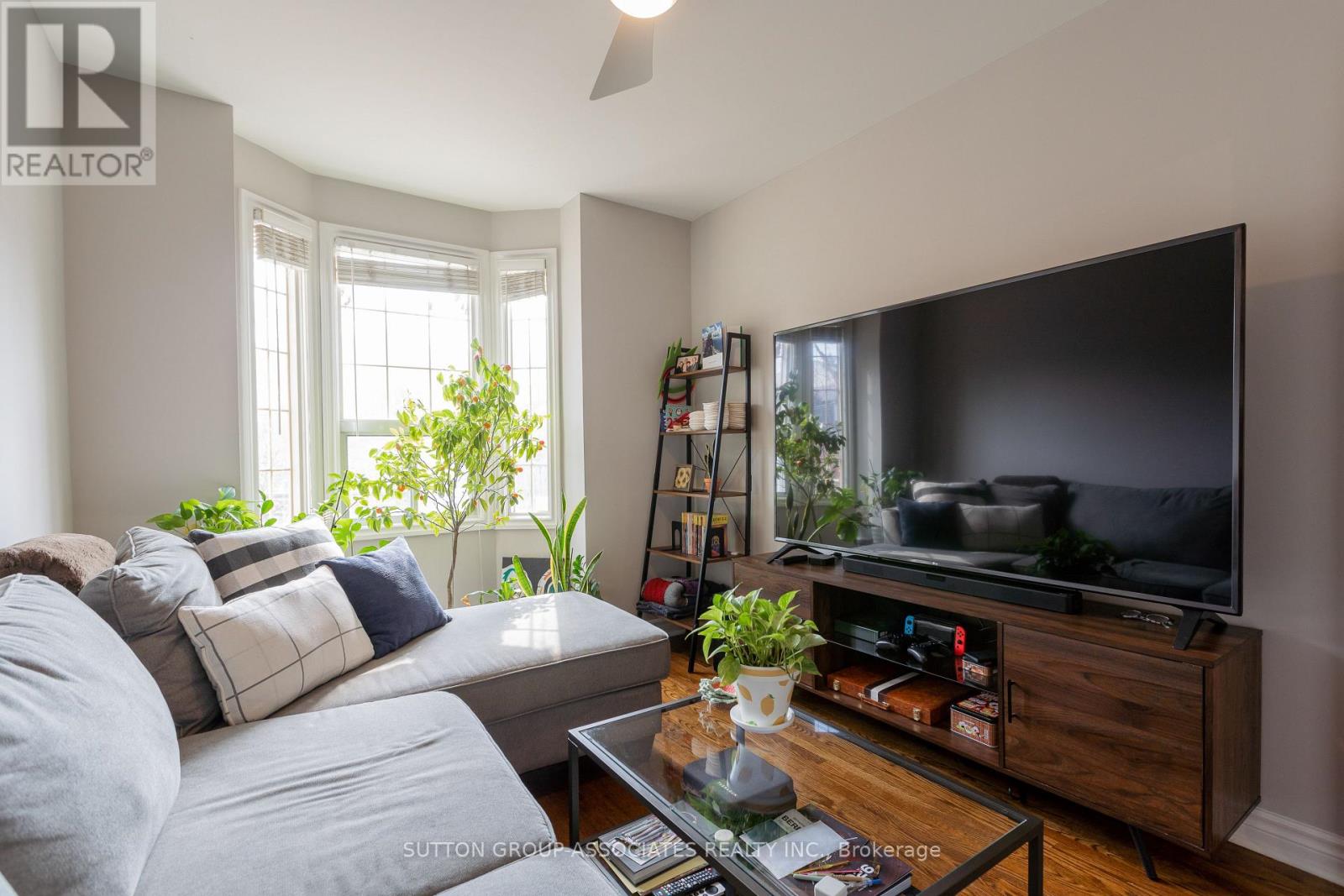 1 - 26 Alcina Avenue, Toronto, Ontario  M6G 2E8 - Photo 6 - C12970210