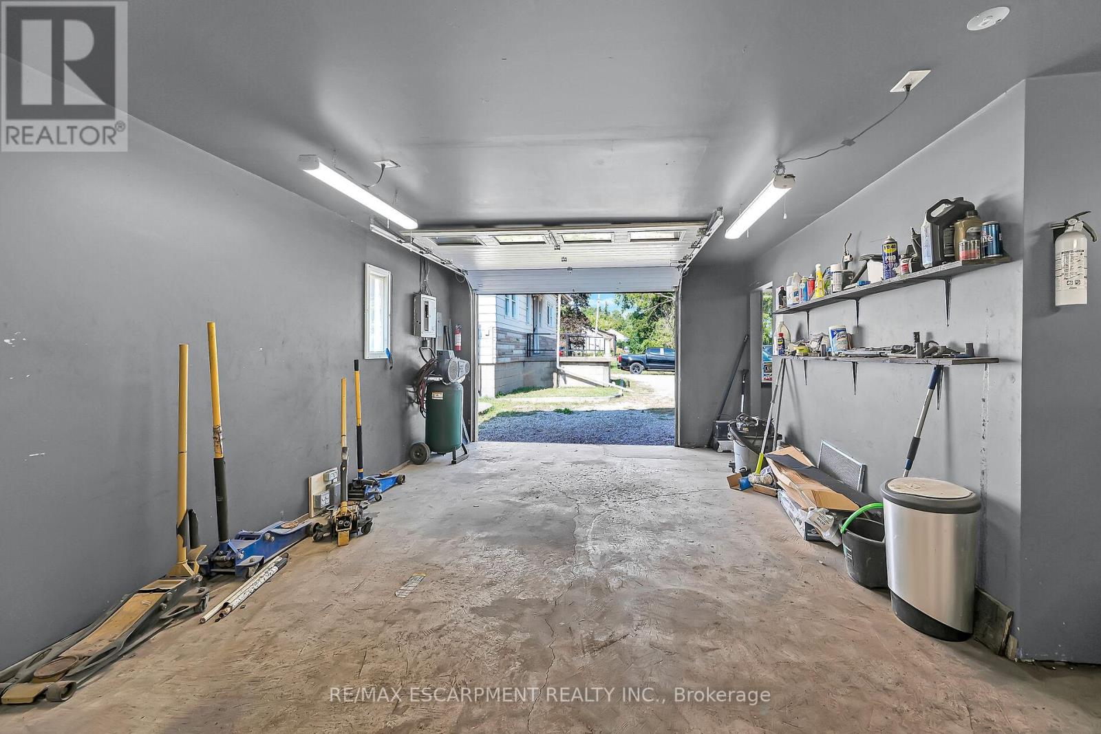 2918 Upper James Street, Hamilton, Ontario  L0R 1W0 - Photo 20 - X12973948