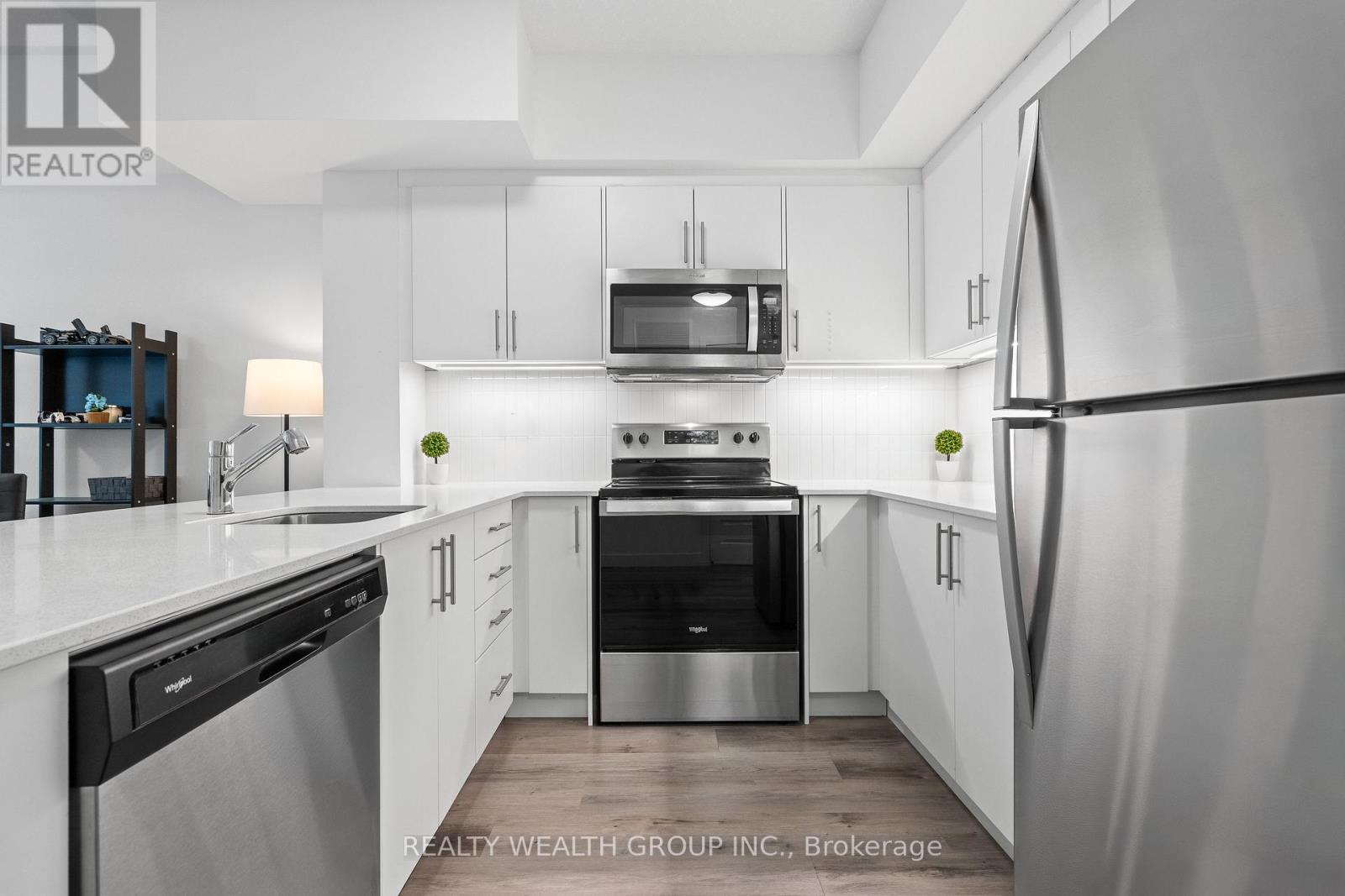 308 - 1201 Lackner Place, Kitchener, Ontario  N2A 0L4 - Photo 2 - X12973978