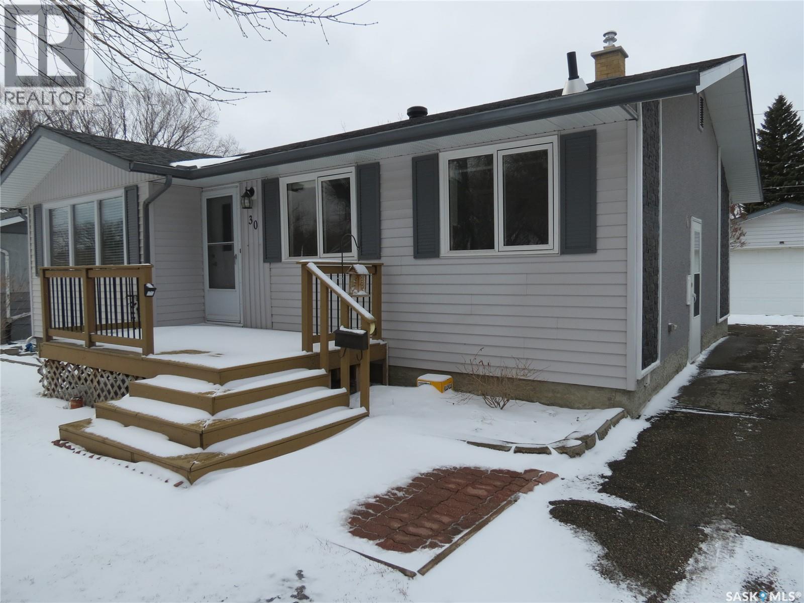 30 CLELAND STREET, Regina, Saskatchewan