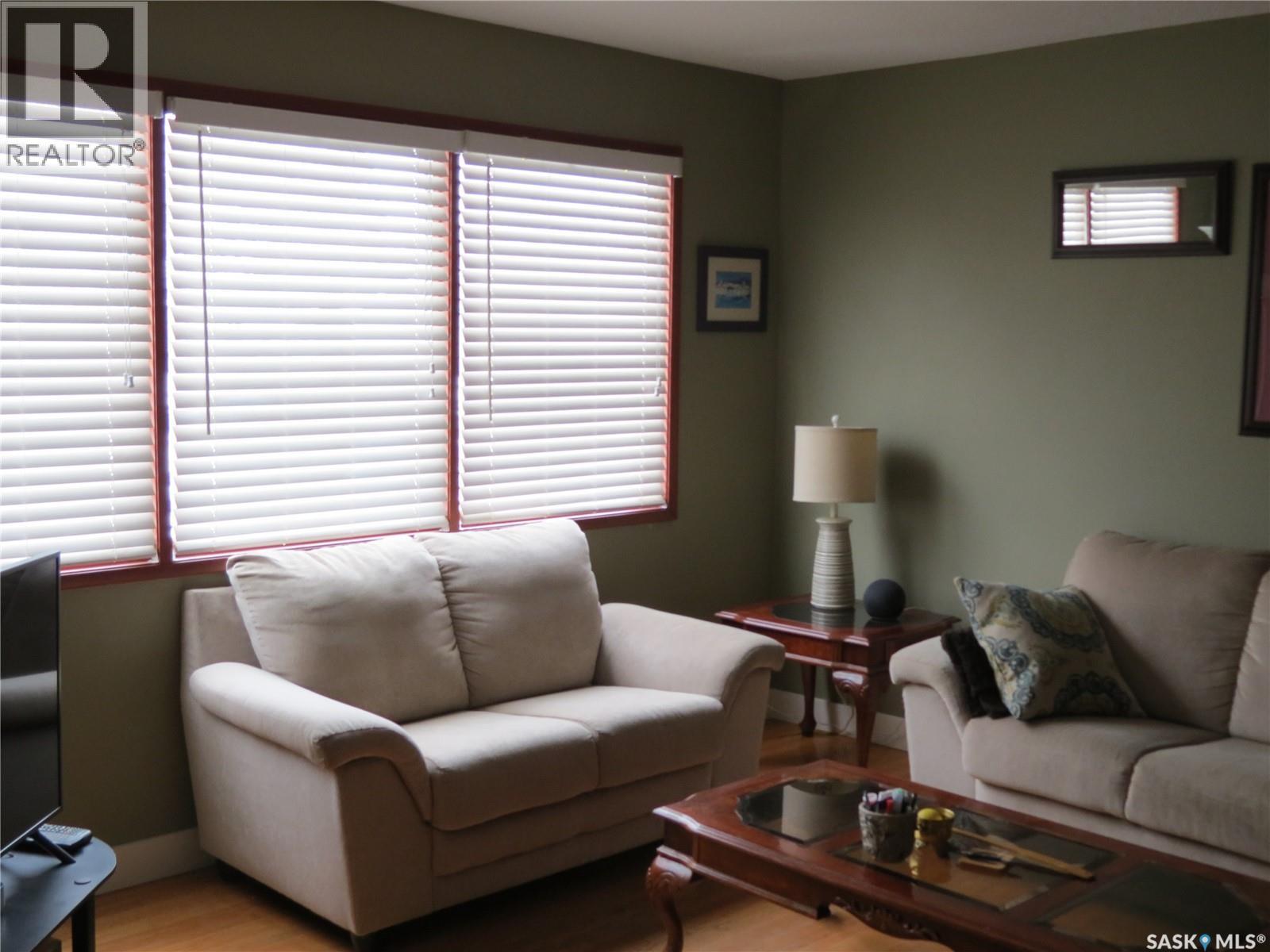 30 Cleland Street, Regina, Saskatchewan  S4R 4G2 - Photo 13 - SK032030