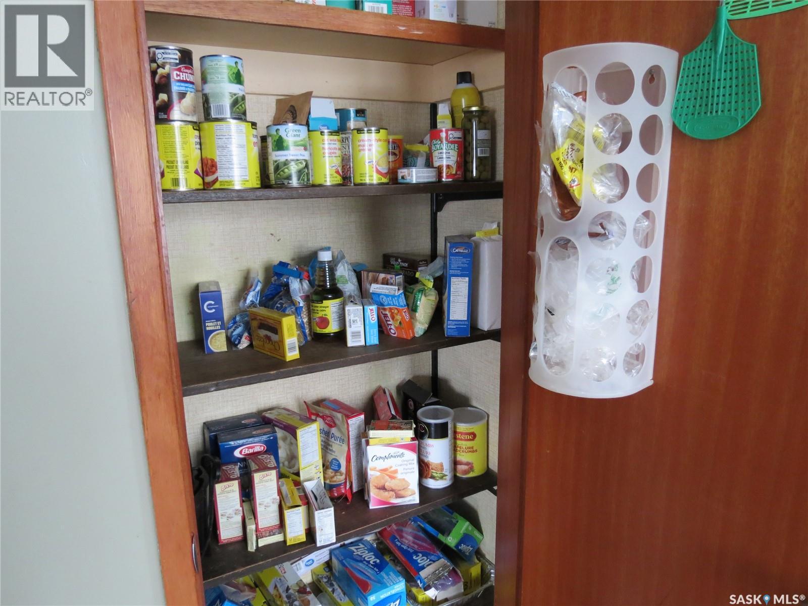 30 Cleland Street, Regina, Saskatchewan  S4R 4G2 - Photo 15 - SK032030