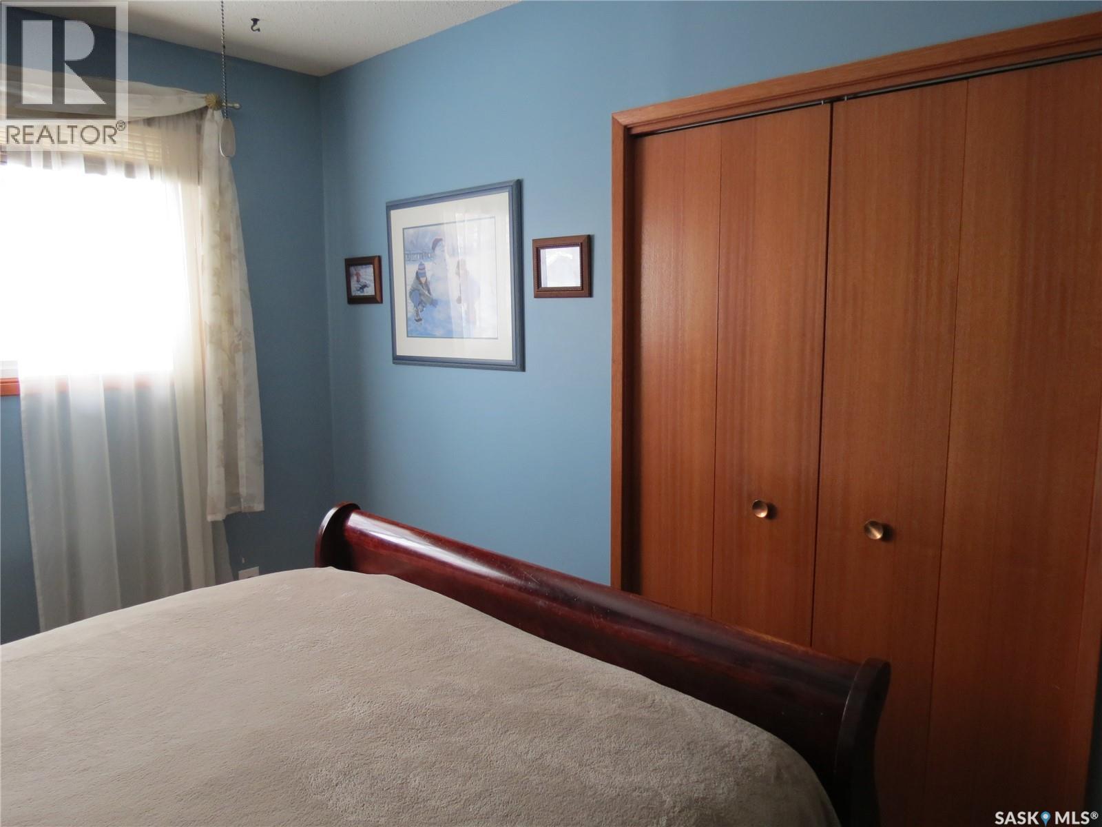 30 Cleland Street, Regina, Saskatchewan  S4R 4G2 - Photo 17 - SK032030